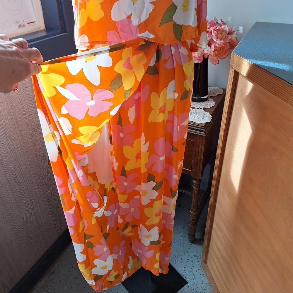 Emily Wonder Orange Floral Faux Wrap Dress, Size Large, Style#D10370, NWOT - Picture 7 of 16